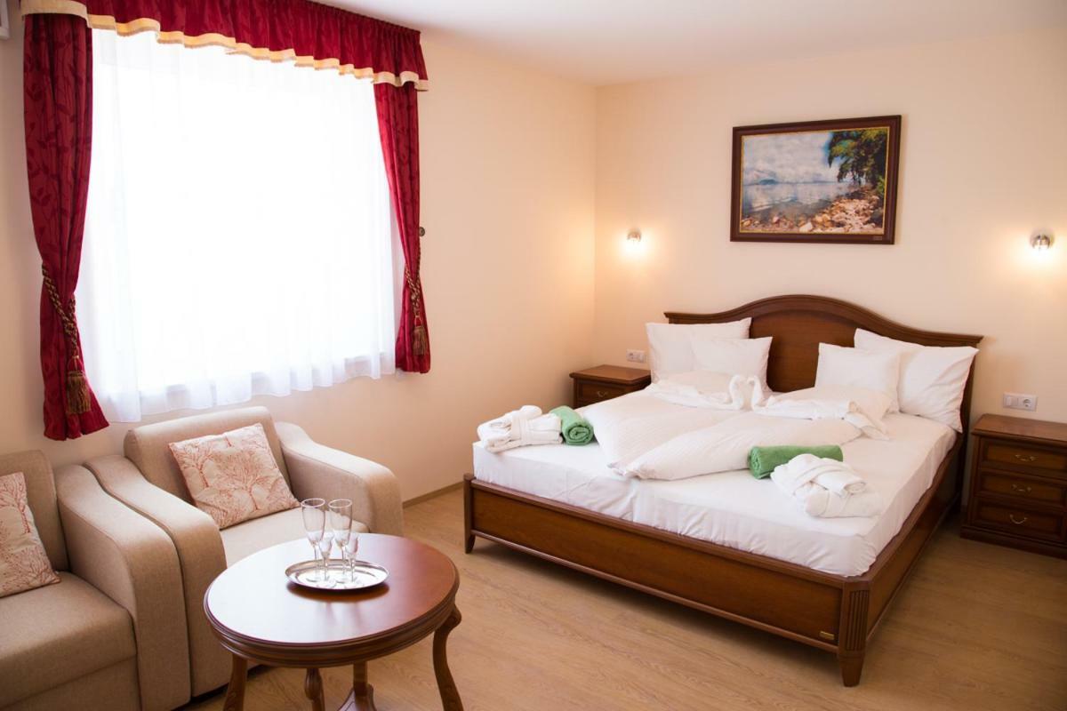 Luxury Hotel Siófok Eksteriør billede